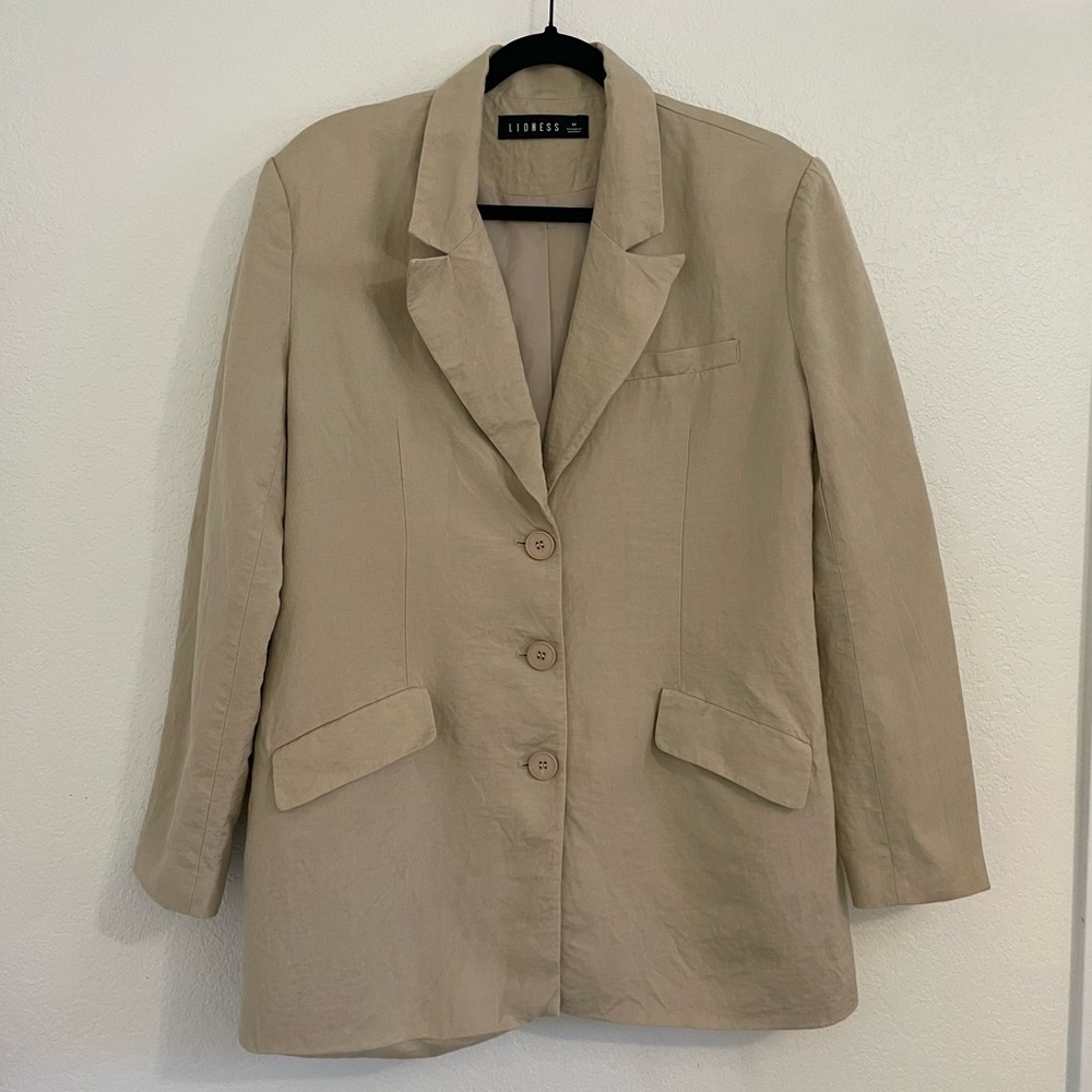 LIONESS Revolve Women’s Tan Linen Blend Oversized Blazer Size M‎